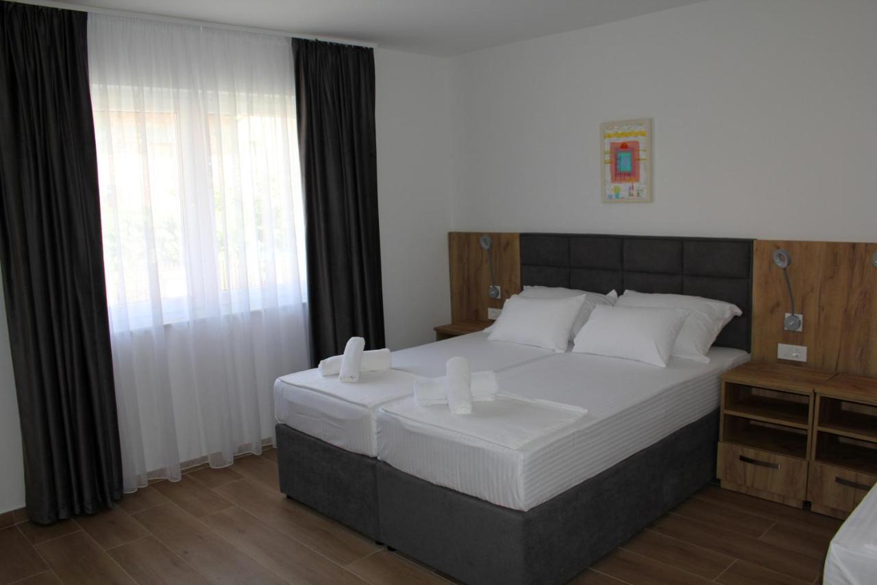 באניה לוקה Royal Apartmani מראה חיצוני תמונה