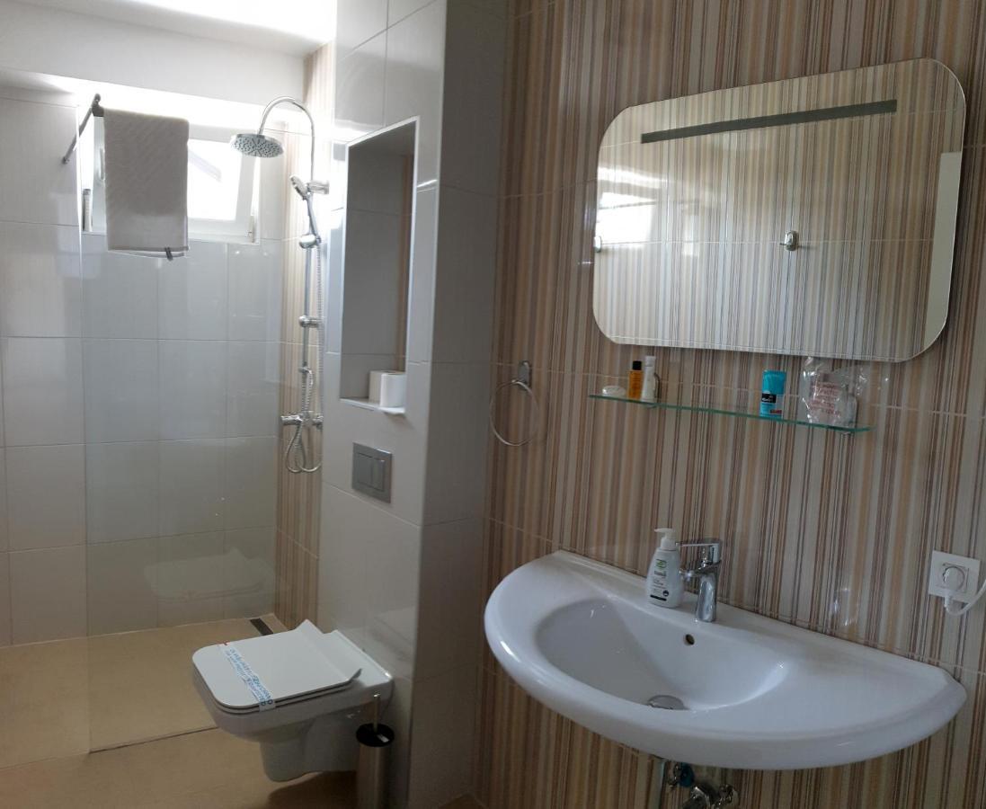 באניה לוקה Royal Apartmani מראה חיצוני תמונה