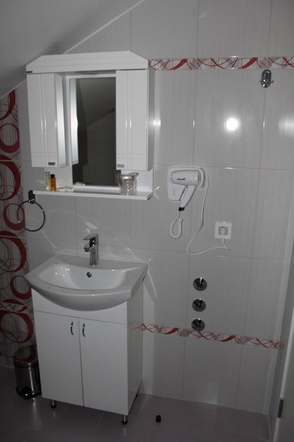 באניה לוקה Royal Apartmani מראה חיצוני תמונה