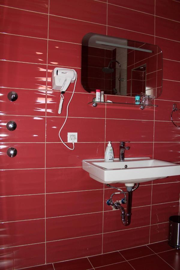 באניה לוקה Royal Apartmani מראה חיצוני תמונה