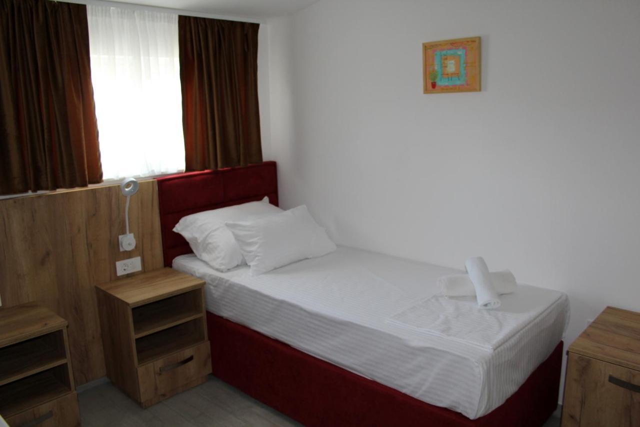 באניה לוקה Royal Apartmani מראה חיצוני תמונה