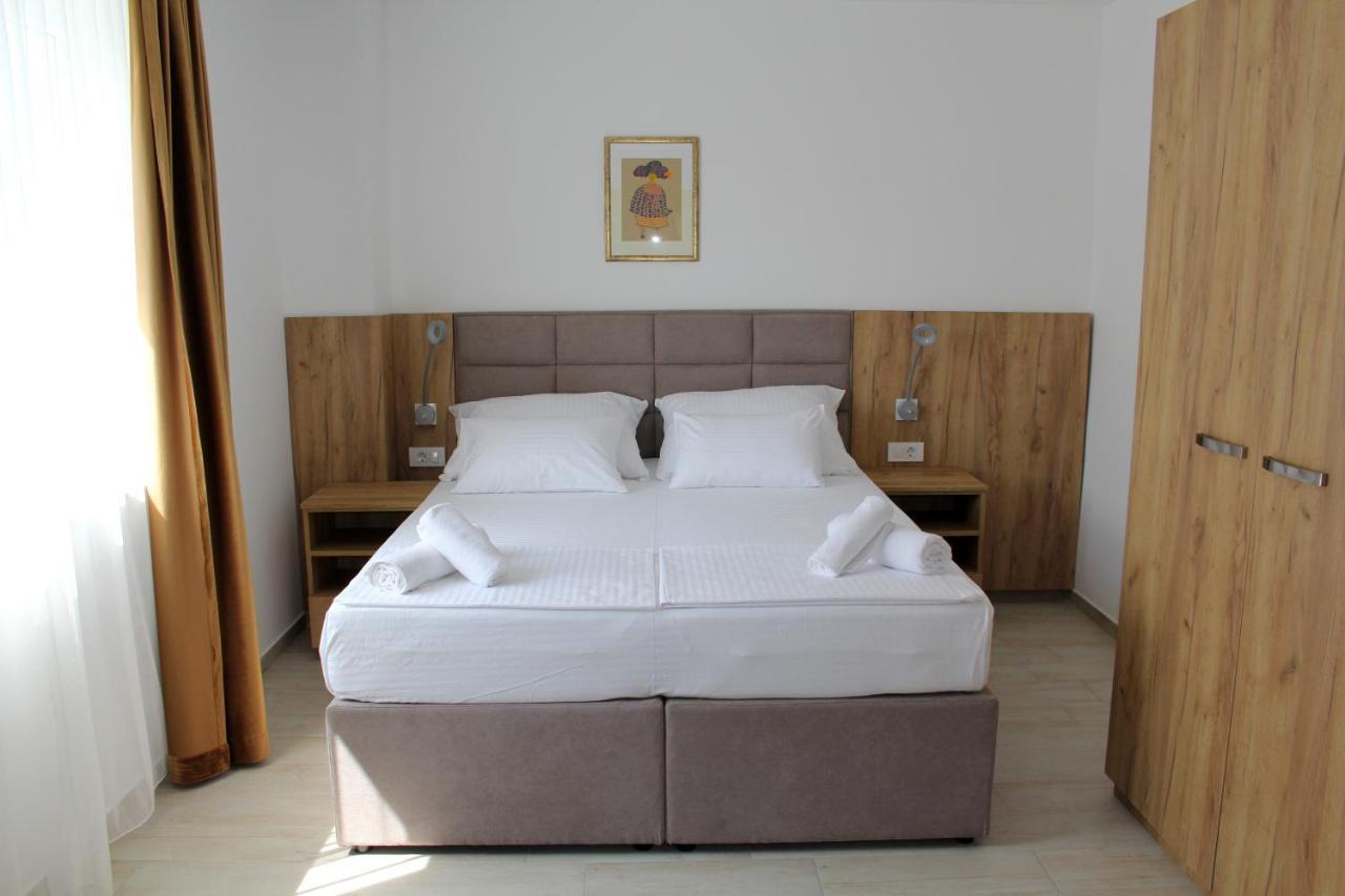 באניה לוקה Royal Apartmani מראה חיצוני תמונה
